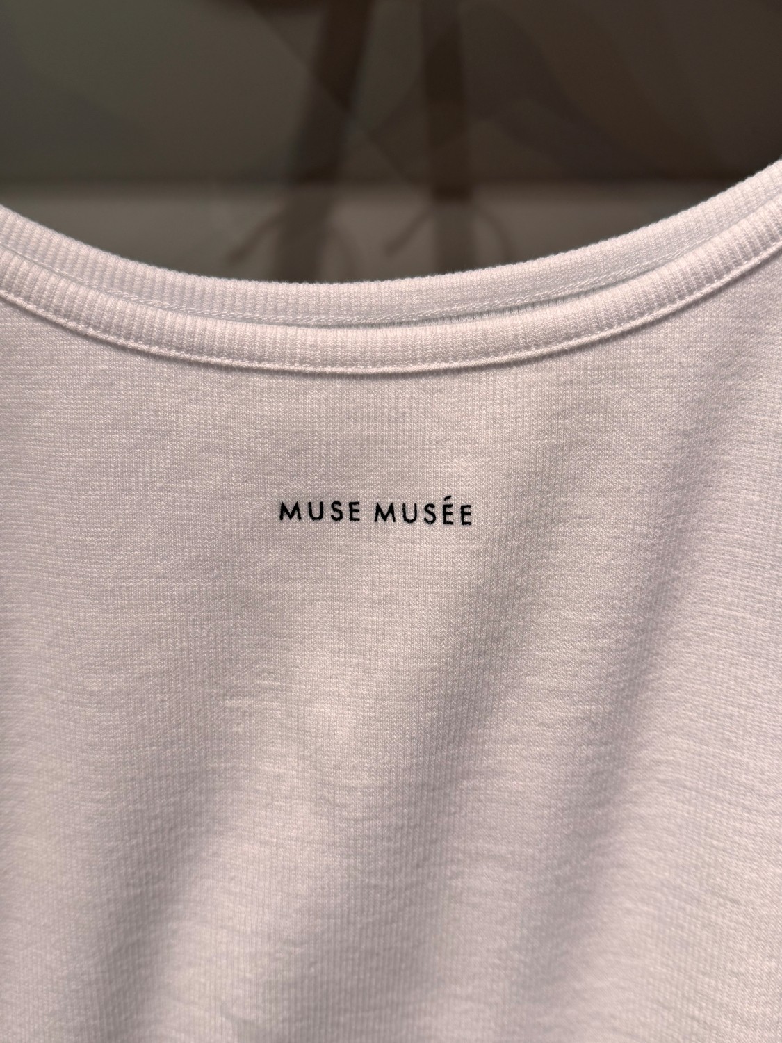 CMSIV-To Singlet Hvit