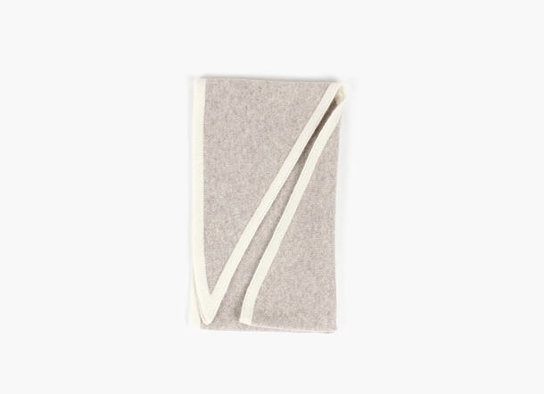 NOHR Triangle Scarf Small skjerf sand
