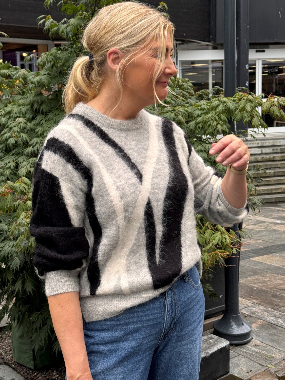 NUSURI BRUSHED Pattern Pullover Grå
