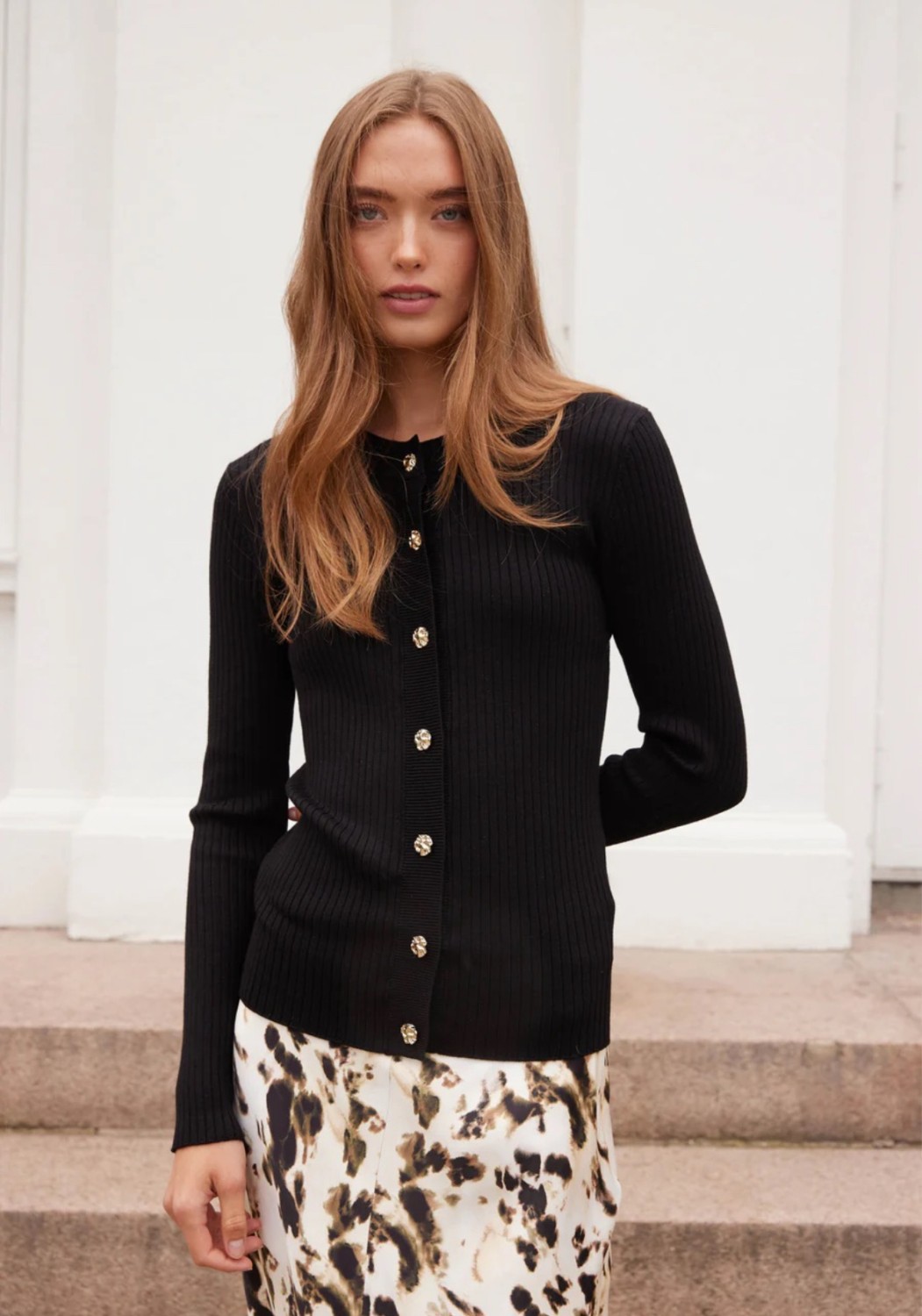 Lope knit cardigan gull knapper sort