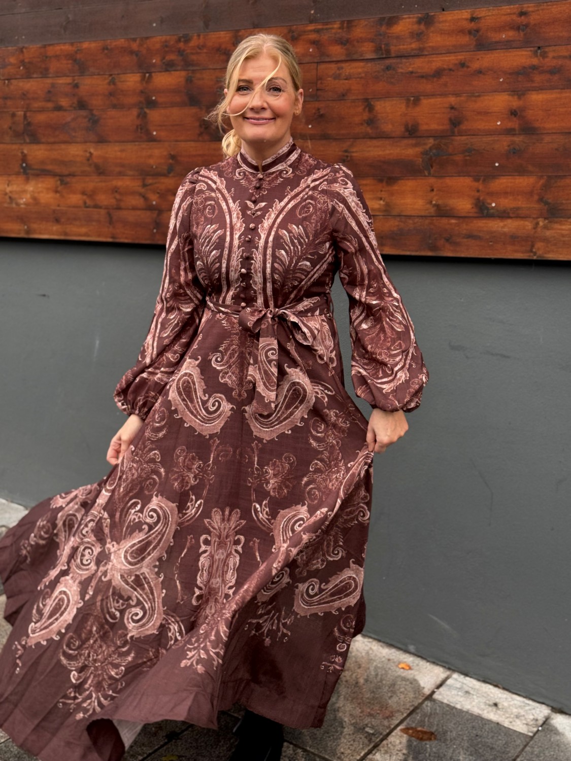 Elba kjole mønster brun