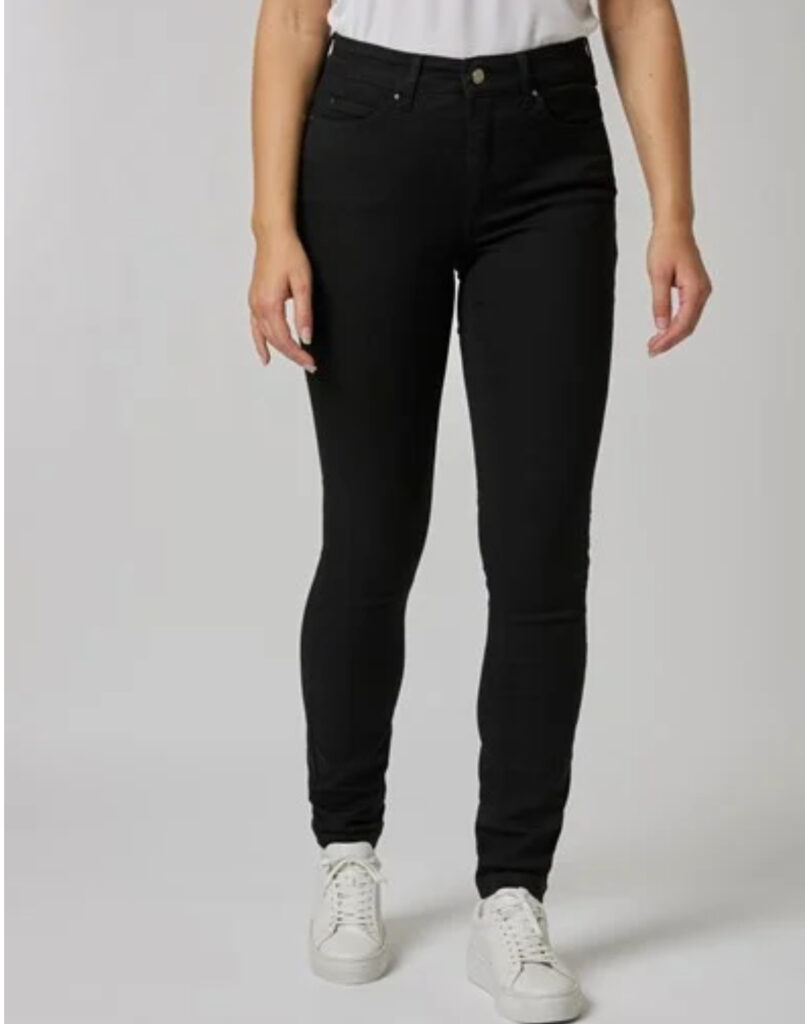 DREAM skinny leg sort
