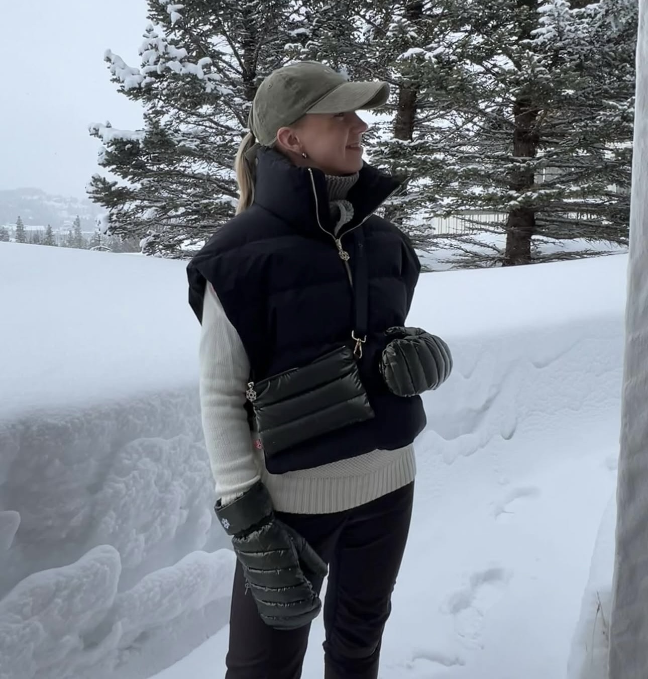 THOQ Dun vest lang Sort