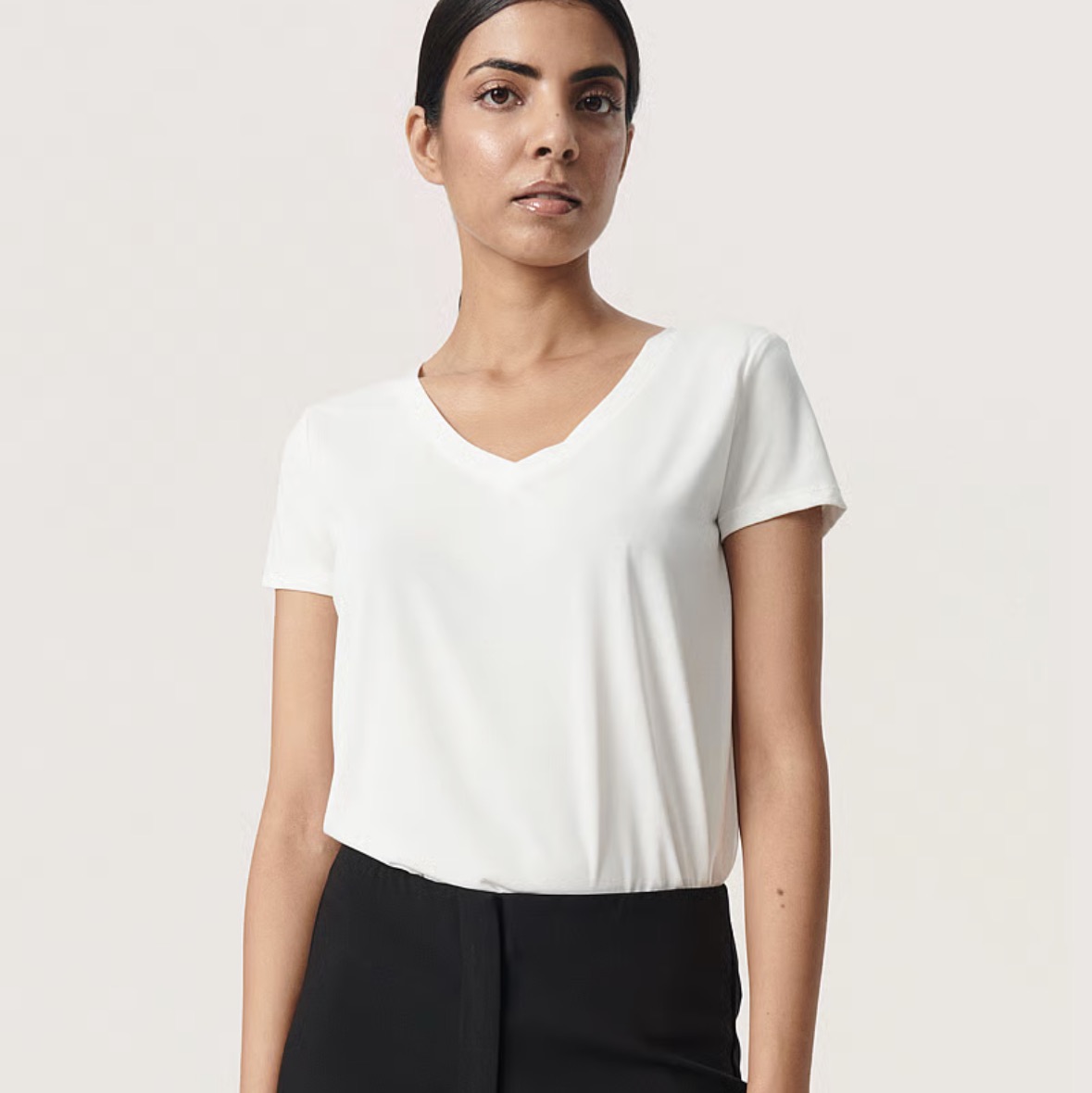 SLColumbine v-neck ss hvit