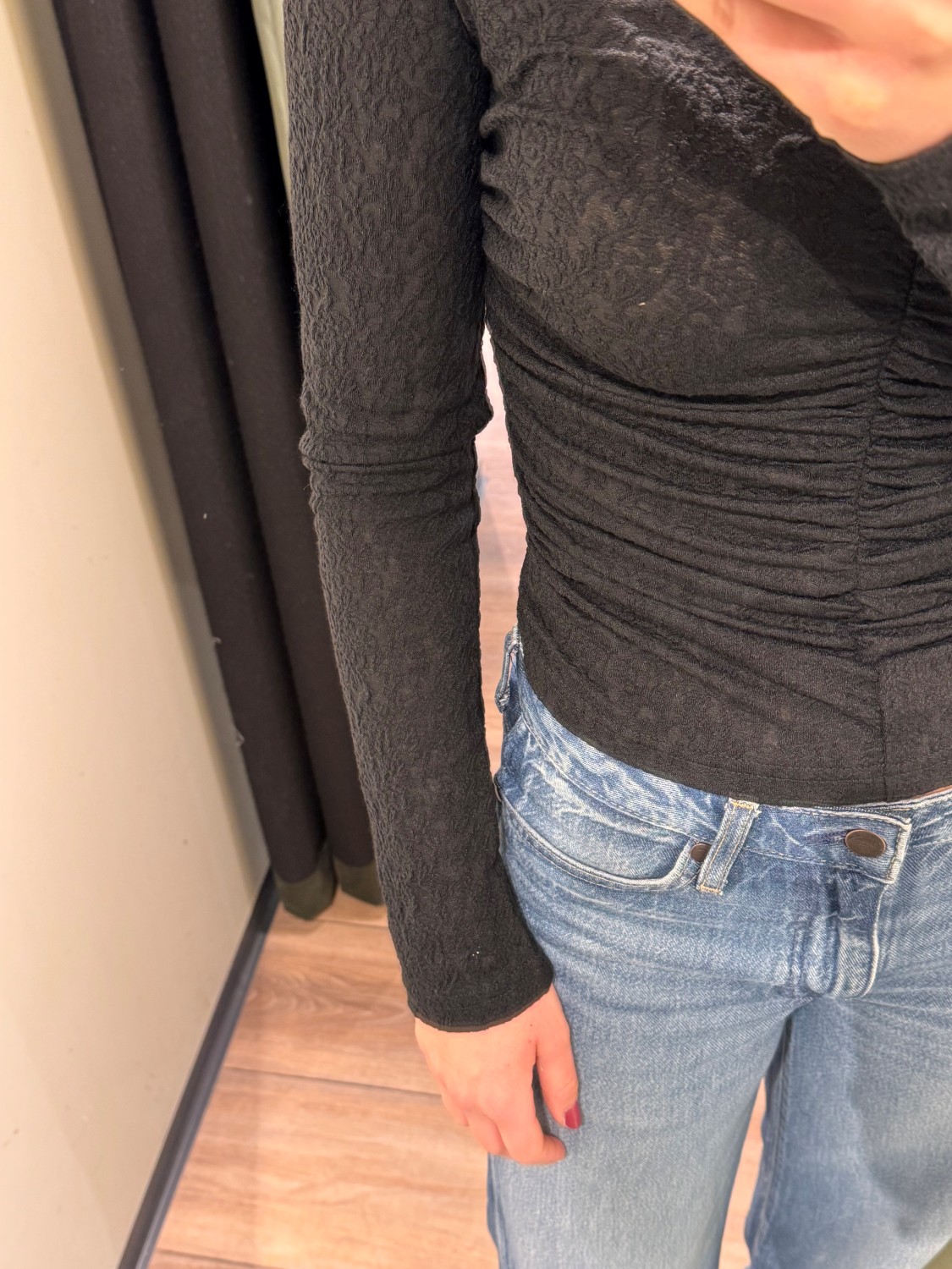 Amberly-m JISELLE top sort