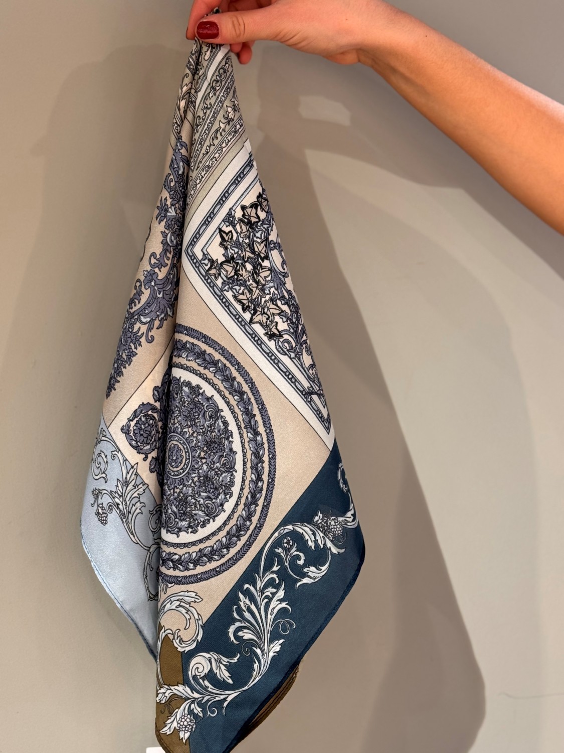 MANZINI satengskjerf grønn/blå 75