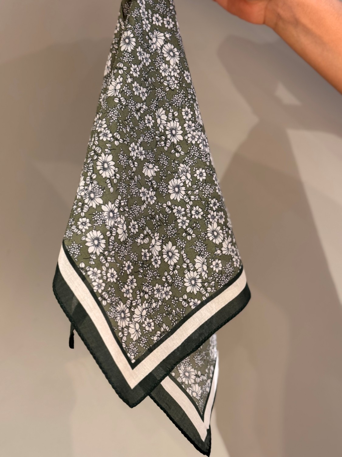 MANZINI skjerm blomster grønn