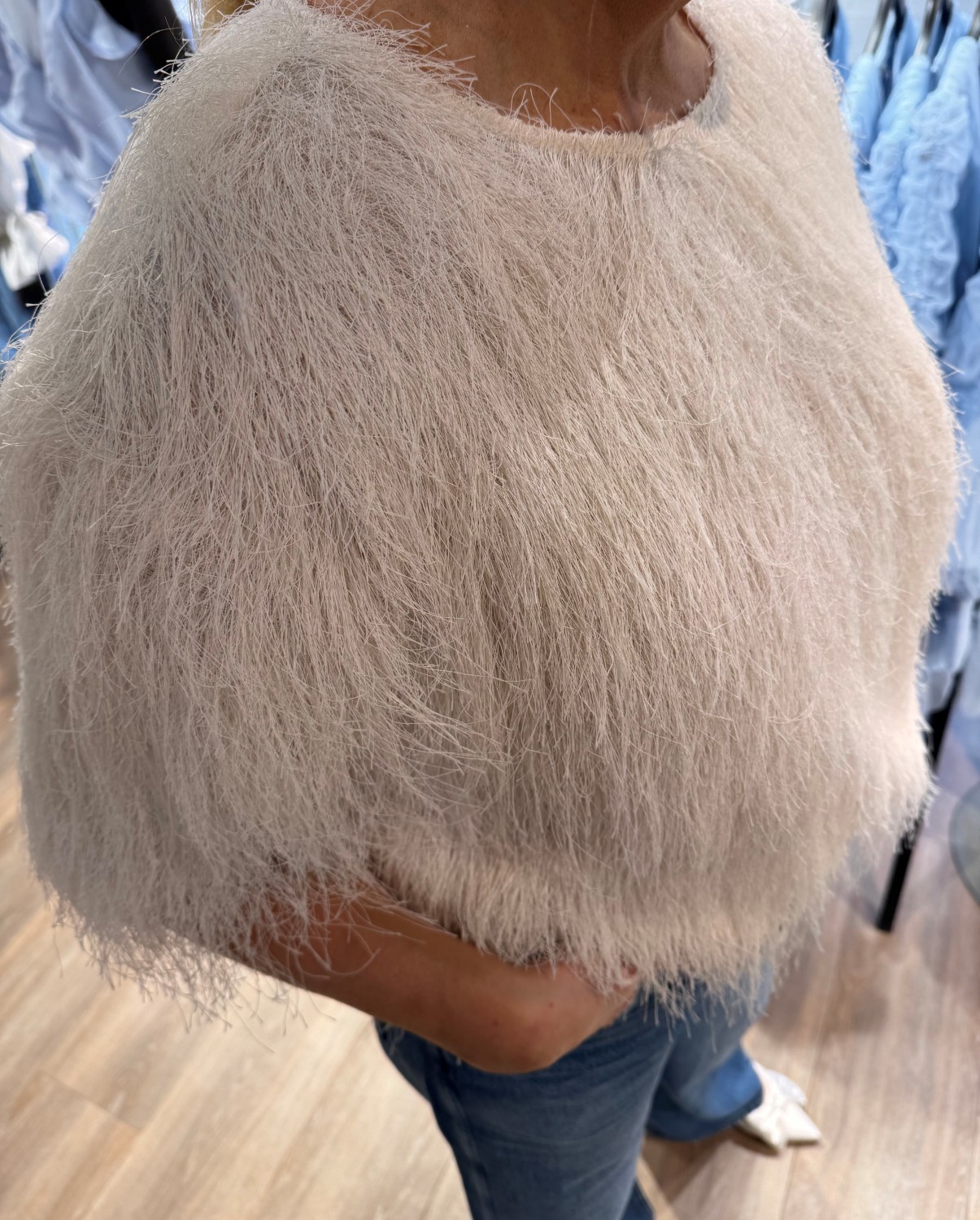 CMFALLON-tee jet stream krem