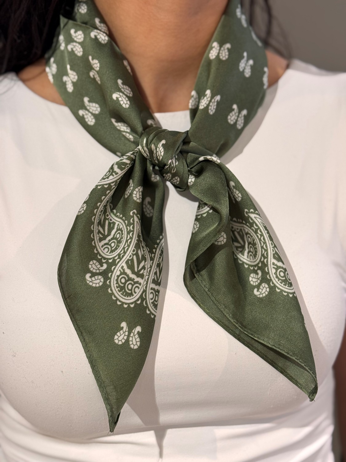 MANZINI skjerf simpel paisley oliven grønn