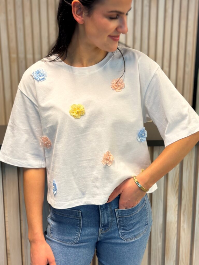 Nufleura Tee Hvit/Blomster