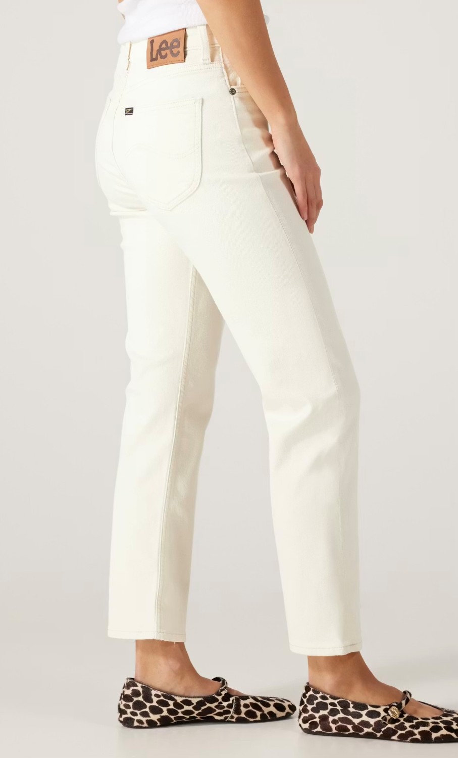 10962_iid_2690_iid_aid_10962_aid.jpg LEE CAROL High rise Straight winter light Krem