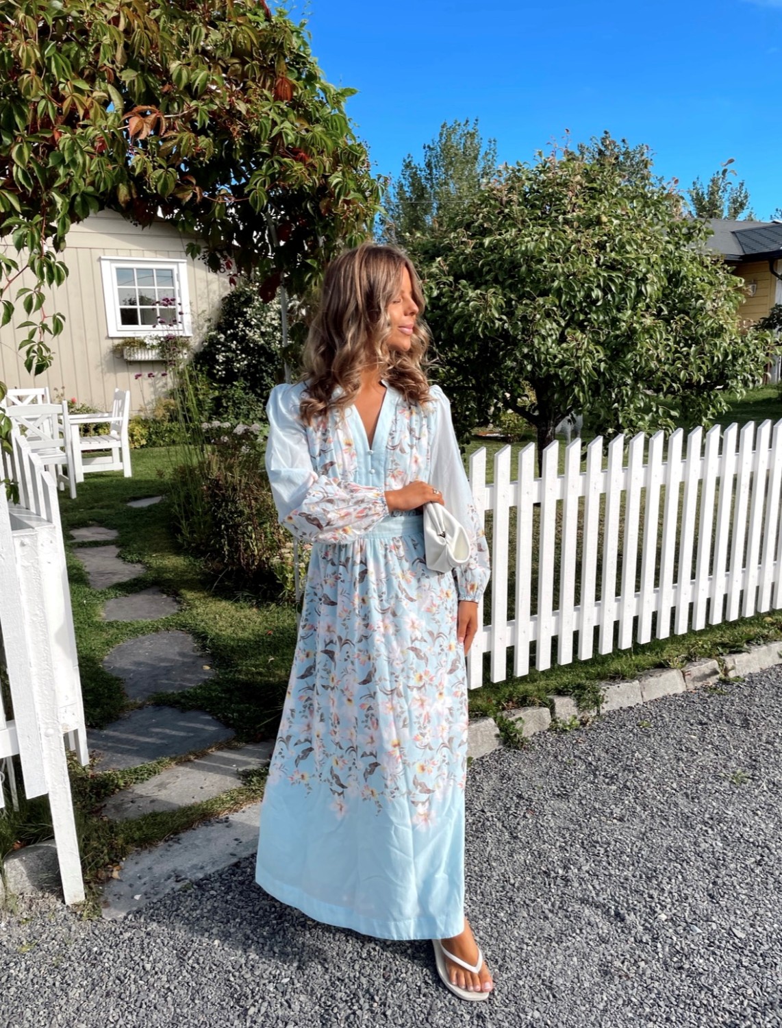 VIZANILA gil l/s midi dress blomster lys blå
