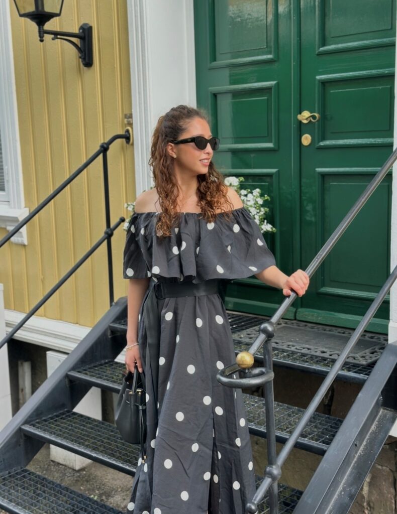 CMFie dress prikker