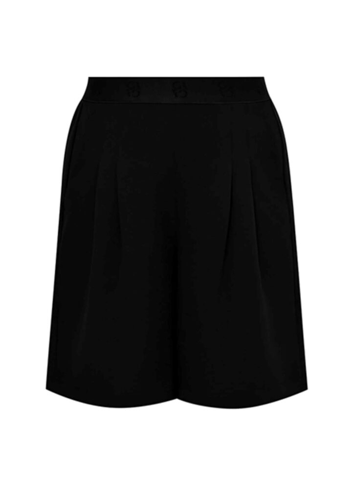 LouisaGO shorts sort