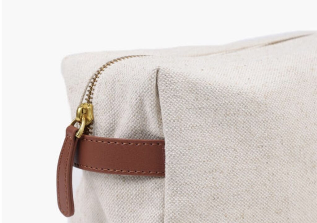 NOHR luca canvas toalettmappe offwhite