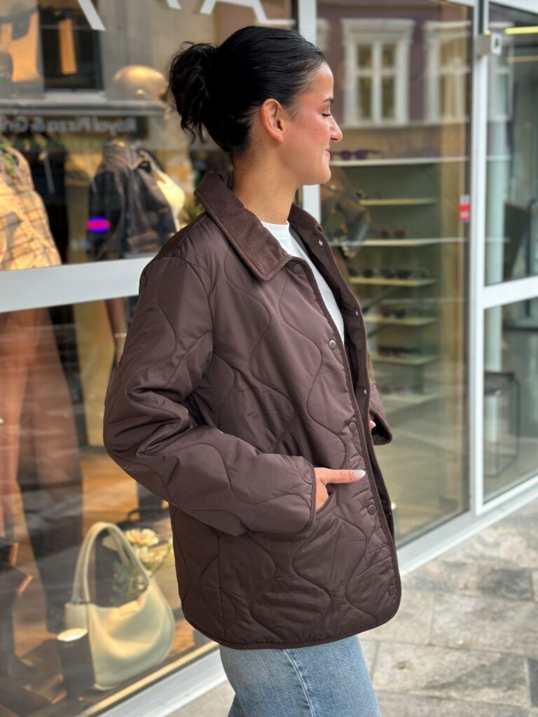 Vitate quilt detail jacket-noos coffee bean