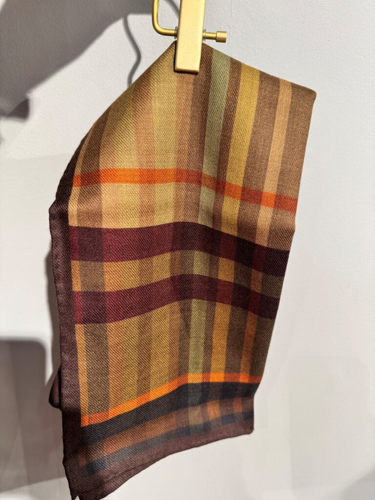 NOHR June wool scarf 65x65 olive