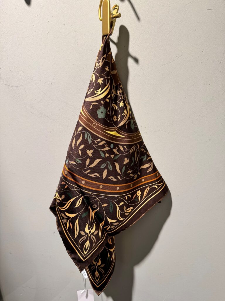 NOHR Lynn silk scarf 65*65Dark brown