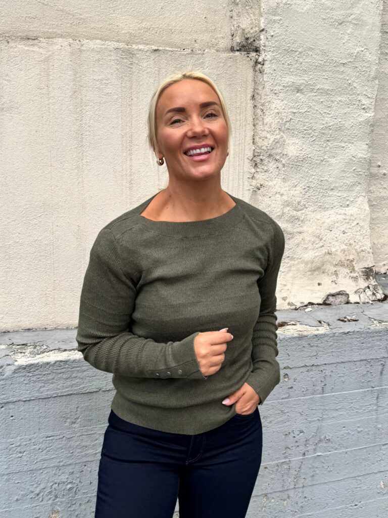 Pzsara boatneck pullover grape leaf melange