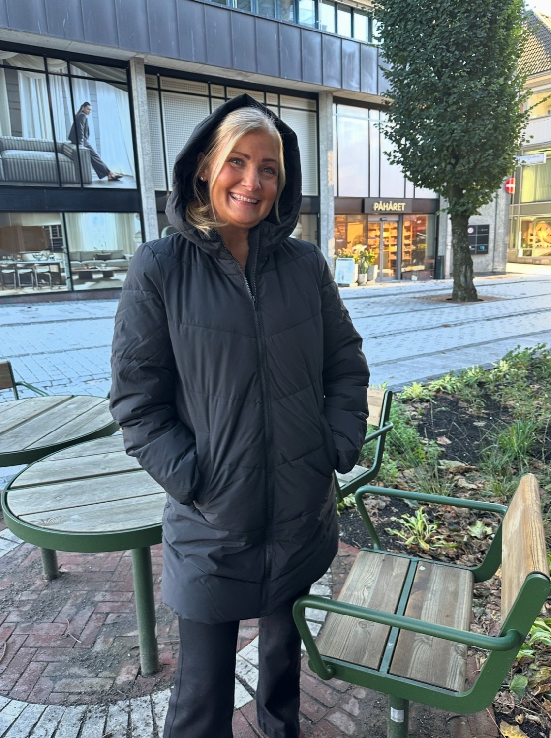 Vilavender L/S Hood Puffer/TB/RK sort